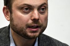 vladimir-kara-murza,-opositor-do-governo-putin,-e-condenado-a-25-anos-de-prisao