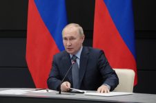 putin-visita-sede-militar-na-ucrania,-diz-agencia