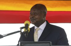 presidente-de-uganda-envia-projeto-de-lei-anti-lgbtq-de-volta-ao-parlamento-para-‘fortalecer’-proposta