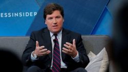 o-que-pode-estar-por-tras-de-saida-de-tucker-carlson-da-fox-news