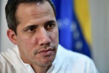 apos-‘viagem-surpresa’,-juan-guaido-e-forcado-a-sair-da-colombia-por-estar-em-situacao-irregular