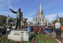 disney-processa-governador-da-florida-por-controle-de-area-dos-parques