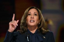 kamala-harris-faz-aceno-por-uniao-nos-eua-e-promete-nomear-republicano-para-o-governo