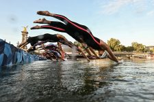 provas-de-triatlo-dos-jogos-paralimpicos-sao-adiadas-por-ma-qualidade-da-agua-do-sena