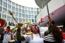 manifestantes-invadem-senado-mexicano-e-causam-suspensao-de-discussao-de-reforma-judicial-que-propoe-voto-direto-para-ministros-do-supremo