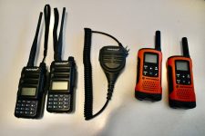 o-que-sao-‘walkie-talkies’,-que-explodiram-em-beirute-e-no-sul-do-libano