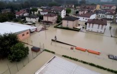 chuva-forte-causa-enchentes-na-italia;-veja-imagens-e-resgates-feitos-pelos-bombeiros