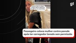 briga-em-aviao:-passageiro-coloca-mulher-contra-parede-apos-ter-carregador-levado-sem-permissao