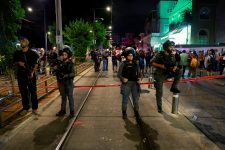 hamas-assume-autoria-de-ataque-terrorista-nos-arredores-de-tel-aviv-que-matou-7;-video-mostra-cena-apos-atentado